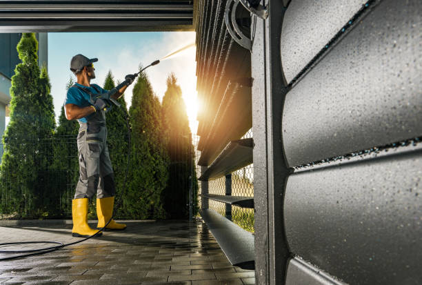 Best Deck Pressure Washing  in Fair Plain, MI